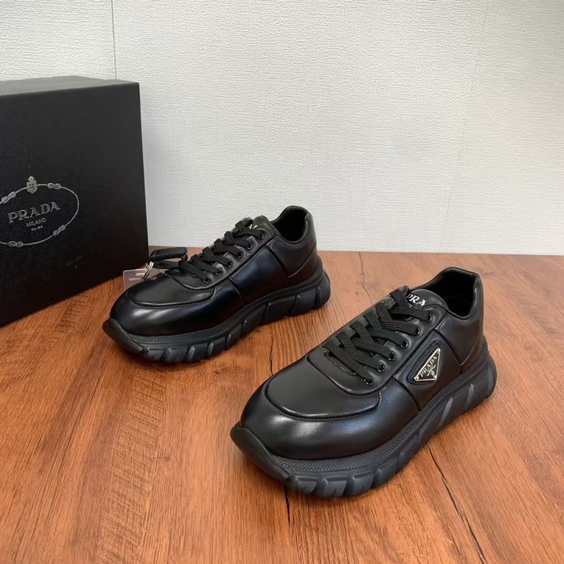Pra*a casual shoes